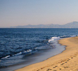 residence-seniors-bord-de-la-mediterranee-achats-location-vieillesse-heureuse