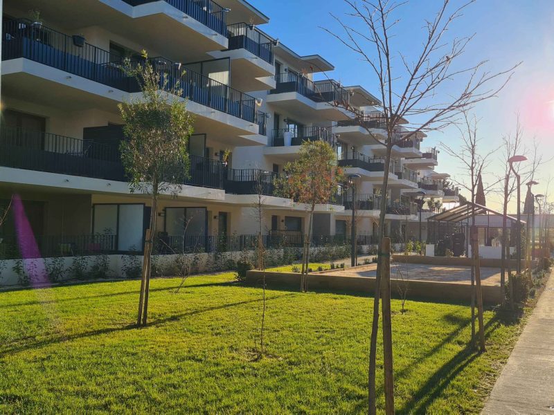 les_villages_dor_pezenas_1_bd