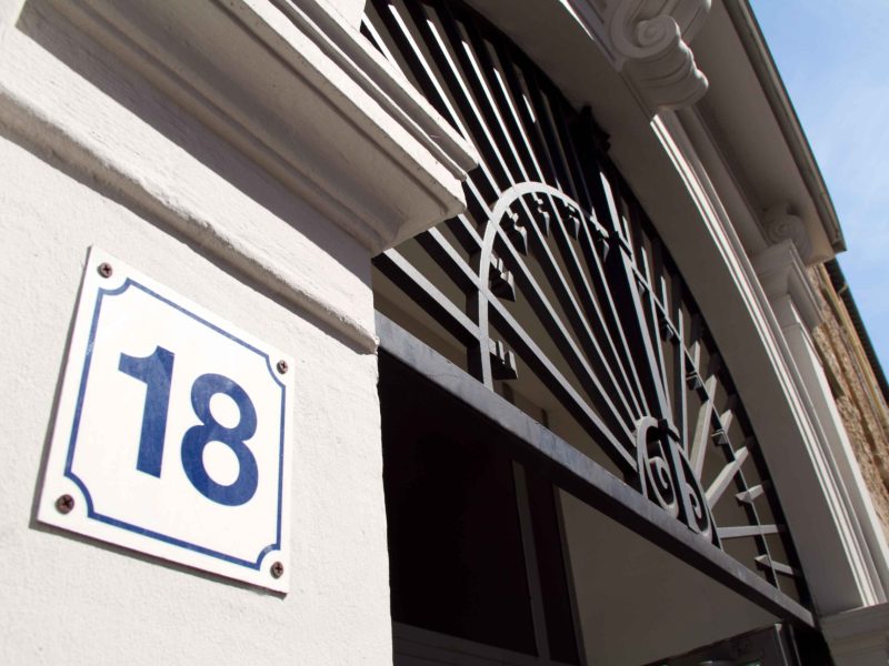 lyon-1021_l_ferrarri_16_bd